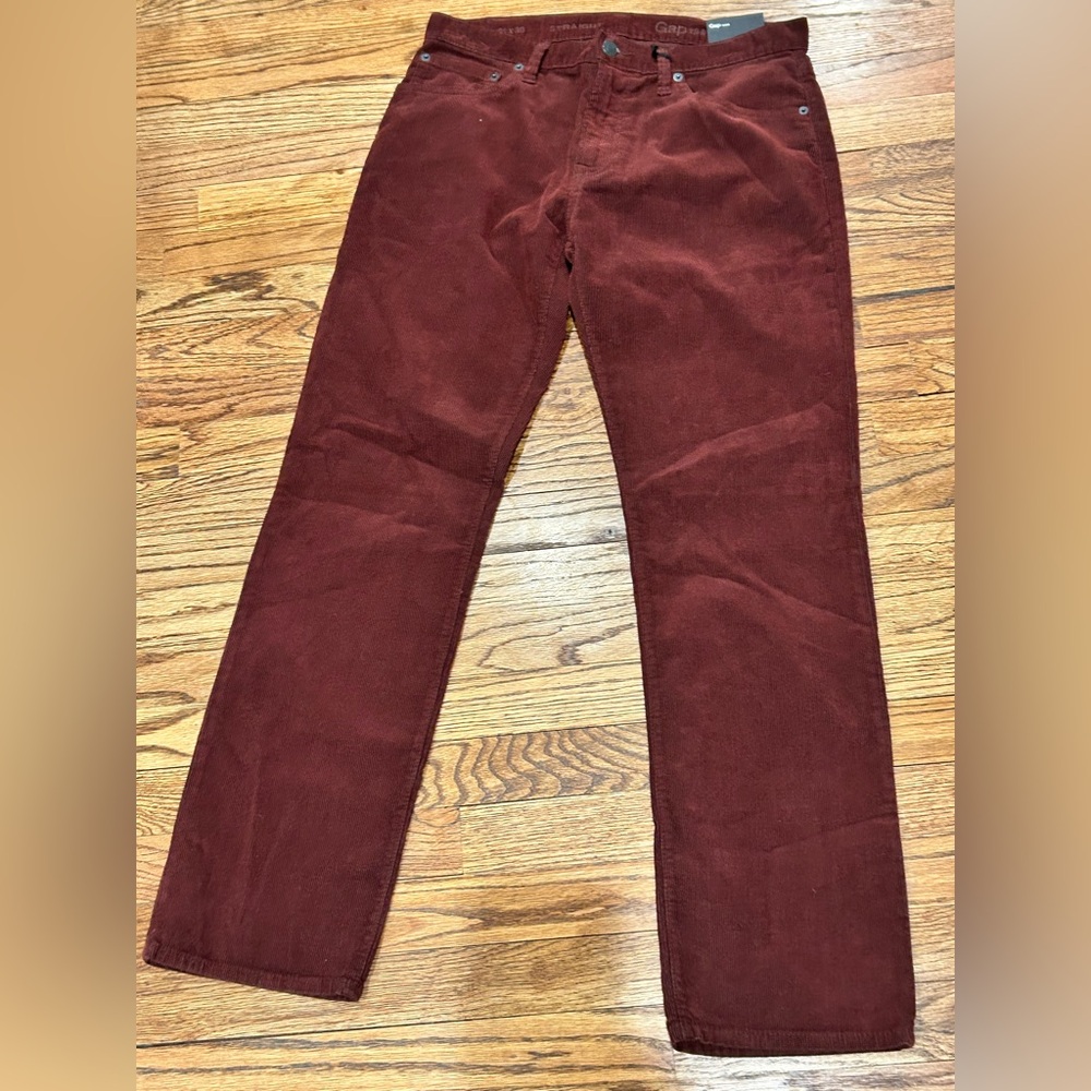 GAP Men's Corduroy Pants in Rich Burgundy